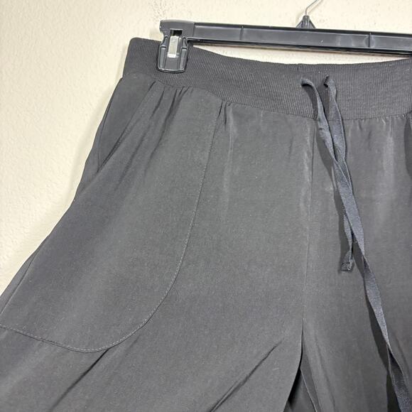 Superdown Womens Medium Ruched Ankle Drawstring Cargo Pants Black Pockets - Picture 3 of 8